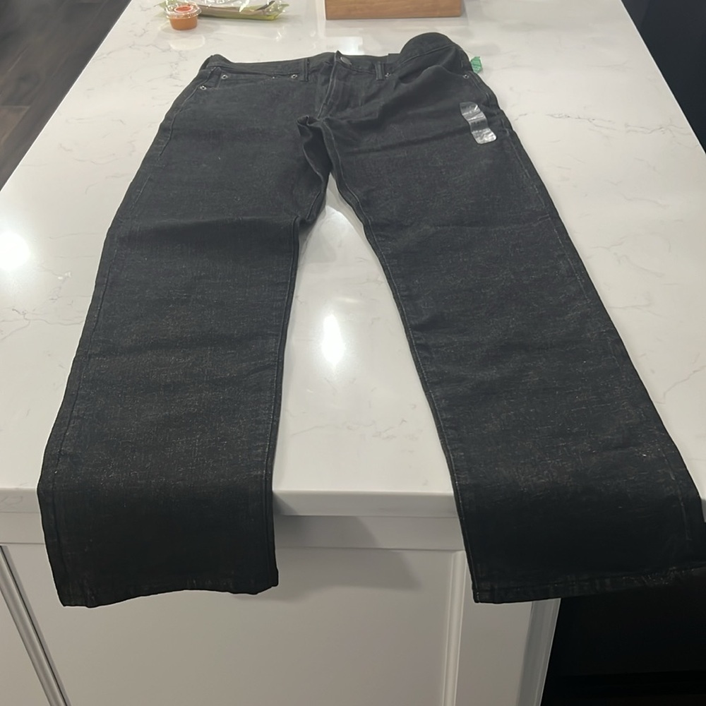 NWT GAP Black Straight Jeans Classic Style 32x30 - Picture 2 of 6